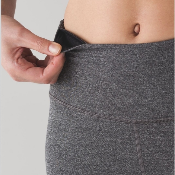 🍋Lululemon Hit It 21" Crop - Picture 6 of 13